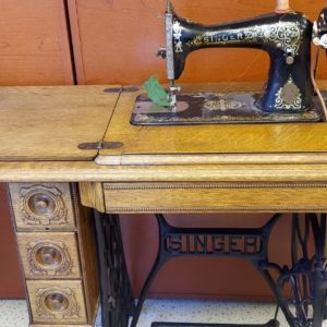 Antique 1917 Singer Sewing Machine